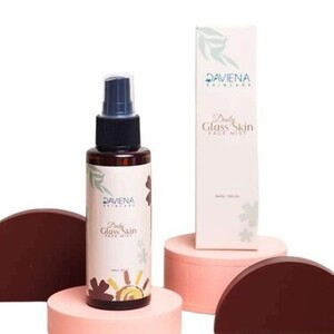 Daviena Skincare Vitamin C Spray