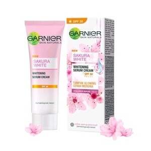 Garnier Skin Naturals Sakura White Whitening Serum Cream SPF30