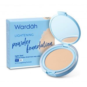 Wardah Lightening Powder Foundation Light Feel 01 Golden Sand (43W)